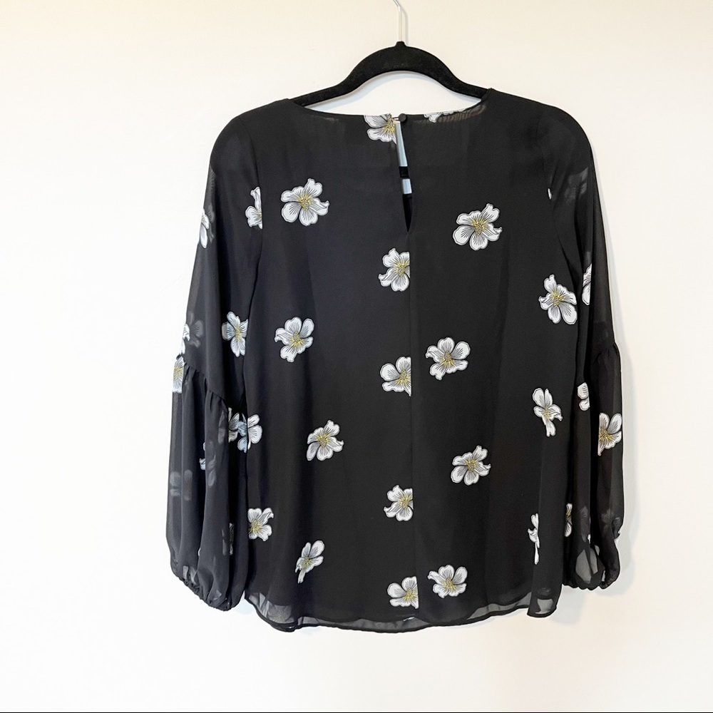 Ann Taylor factory black floral cinched puff sleeve‎ blouse size small - Picture 2 of 9